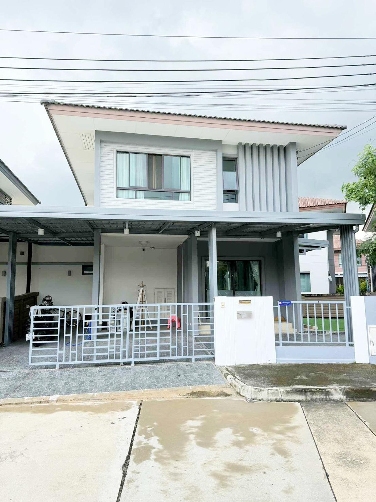 ขาย บ้านแฝด Habitía Shine ท่าข้าม–พระราม 2 50 ตรว. หลังมุม หน้าบ้านไม่ชนหลังอื่น