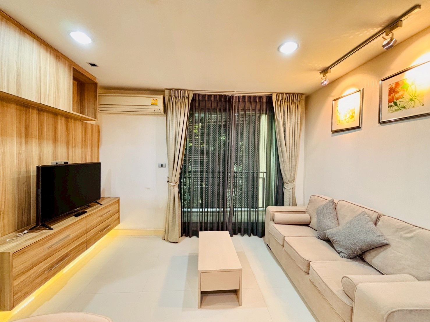 Selling cheap, free transfer!! Condo 4 minutes BTS Phrom Phong Station The Crest Sukhumvit 24 Condo for Sale Free Tranfer!! 4 min BTS Phrom Phong Station The Crest Sukhumvit 24 Selling cheap, free transfer!! Condo 4 minutes BTS Phrom Phong Station The Crest Sukhumvit 24 Condo for Sale Free Tranfer!! 4 min BTS Phrom Phong Station The Crest Sukhumvit 24