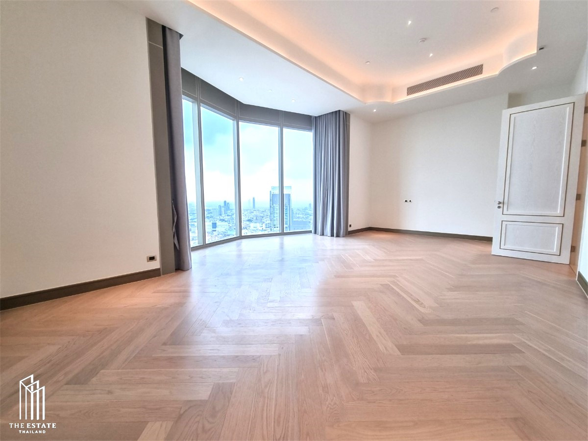 For rent The Residences At Mandarin Oriental Bangkok ** Corner room, Penthouses, widest width, largest size on special layout floor, only 1 room per floor @500,000Baht