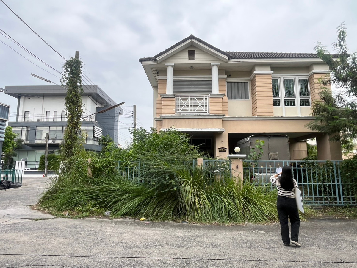 2-story detached house, Sasithara Watcharaphon (Sukhapiban 5) project (corner house), not far from Saphan Mai BTS station, Soi Sukhapiban 5, Soi 46, Or Ngoen Subdistrict, Sai Mai District, Bangkok (price 4,900,000 baht)