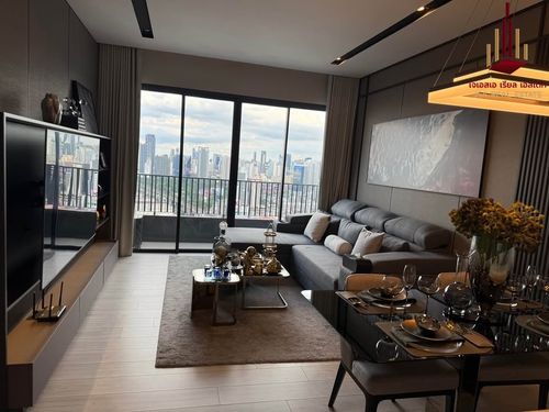 ✨ For Sale: The Room Phayathai Condo ✨  💰 Only 13,600,000 THB