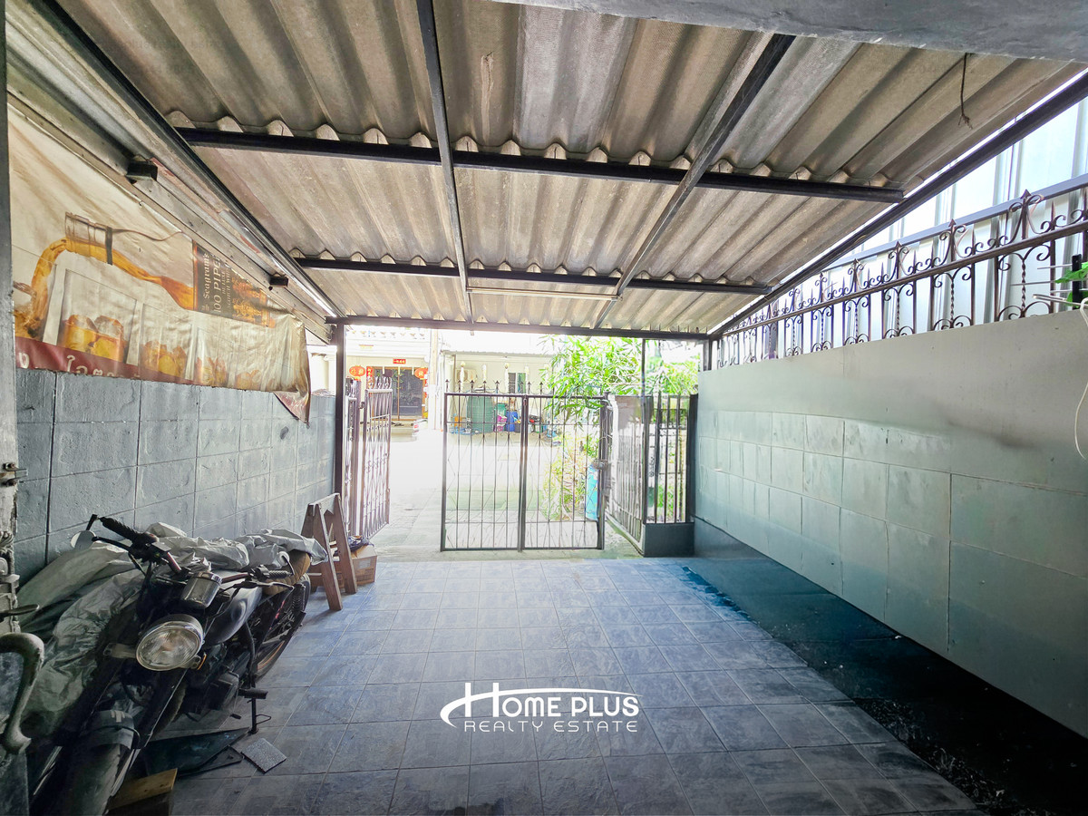 ทาวน์เฮ้าส์ 3 ชั้น หมู่บ้านฉัตรเพชร หนามแดง-บางพลี (หลังริม) – รูปที่ 4