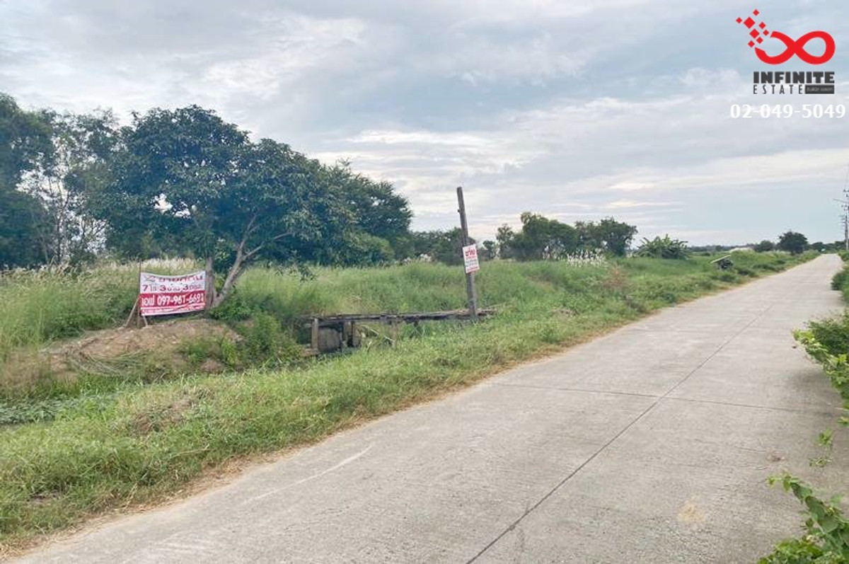 Land for sale, already filled, 7 rai, 303 sq m, Ban Rong Na intersection, Phan Thong, Chonburi. Land for sale, already filled, 7 rai, 303 sq m, Ban Rong Na intersection, Phan Thong, Chonburi.