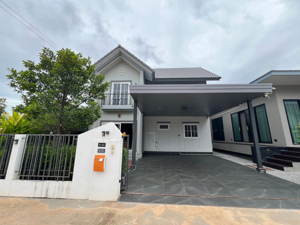 2 detached houses for sale, 117.5 sq m, Baan Areeya Living, Sakon Nakhon, beautifully decorated, near the airport, 7 million.