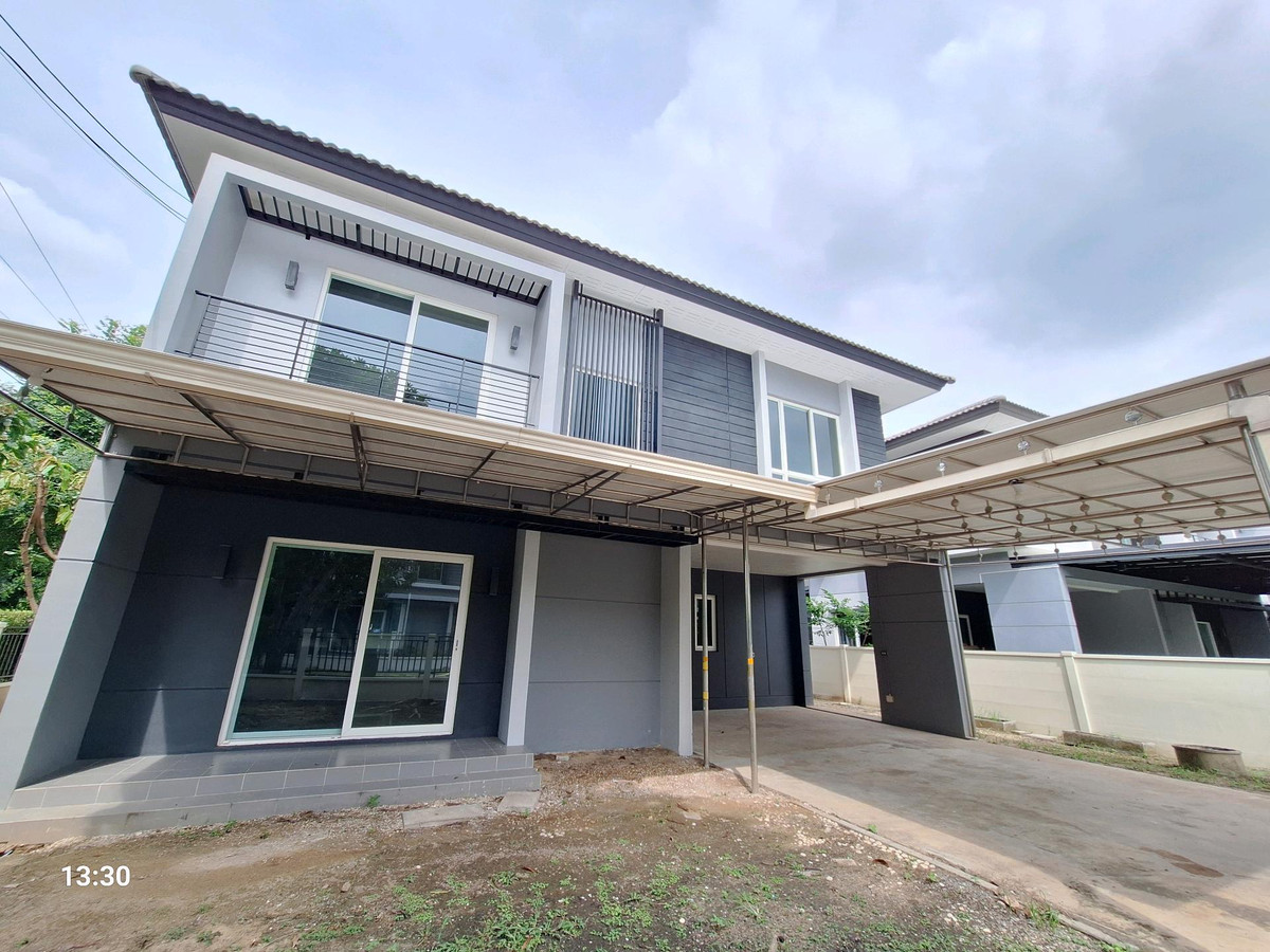 Cheap sale, detached house Watcharapol, 63.8 sq m, corner house, The Centro Watcharapol, next to Sukhapiban 5 Road. Cheap sale, detached house Watcharapol, 63.8 sq m, corner house, The Centro Watcharapol, next to Sukhapiban 5 Road.