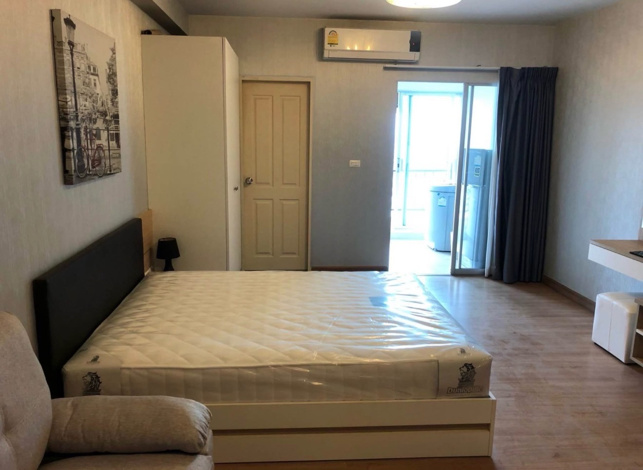 Condo for sale, Supalai Park Ekkamai-Thonglor, in the heart of the city, convenient travel. Condo for sale, Supalai Park Ekkamai-Thonglor, in the heart of the city, convenient travel.