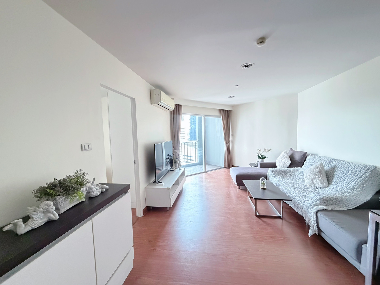RENT !! Condo Belle Grand, MRT Rama 9, 2 Beds, Tower A, Floor 19, 60 sq.m., Rent 25,000.-