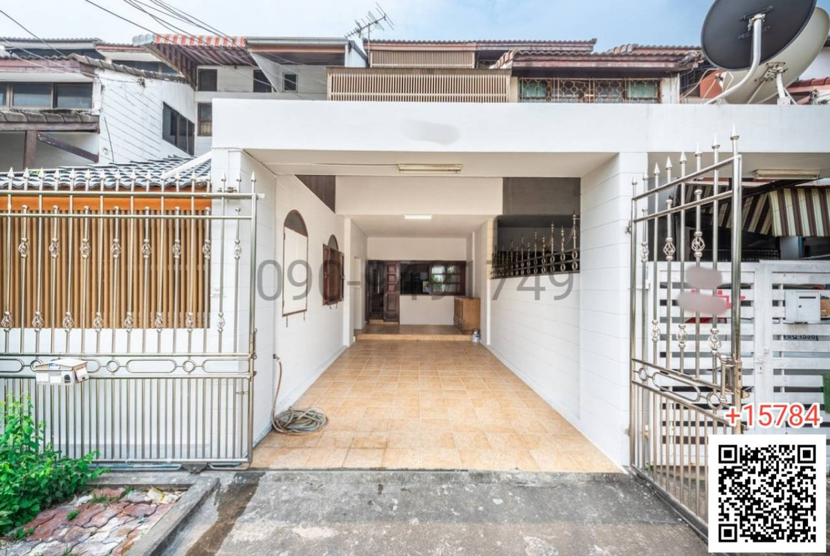 For rent, 3-story townhome, Rattanamai Village, near BTS Phahonyothin 59.