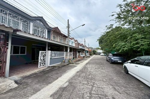 Townhouse for sale, 2 floors, 21 sq m., Sinthawee 1, Thian Talay 20, Rama 2.
