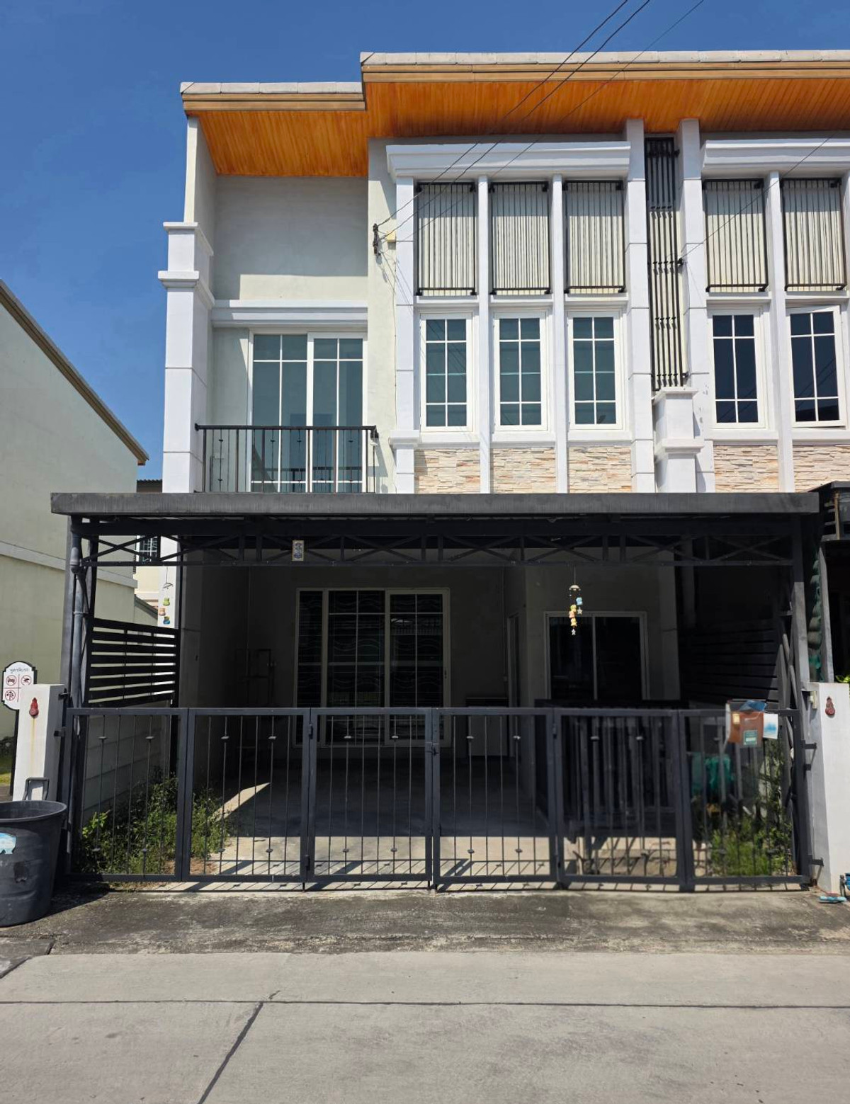 ให้เช่าทาวน์โฮม โกลเด้นทาวน์ วงศ์สว่าง - รัชดา ใกล้ MRT แยกติวานนท์ เพียง 5 นาที ให้เช่าทาวน์โฮม โกลเด้นทาวน์ วงศ์สว่าง - รัชดา ใกล้ MRT แยกติวานนท์ เพียง 5 นาที