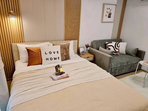P-2856 Beautiful room, swimming pool view, newly decorated, ready to move in, near BTS Punnawithi.