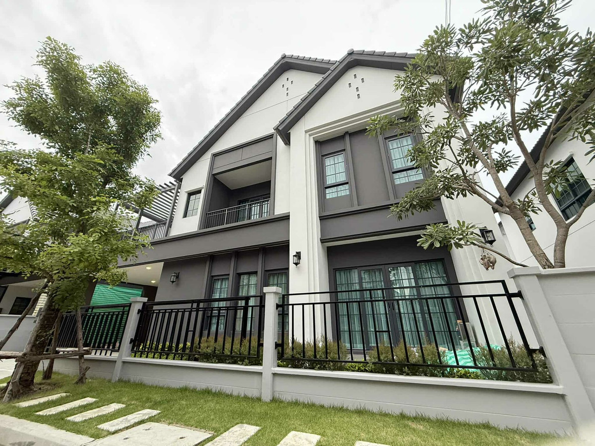 Centro bangna for rent 