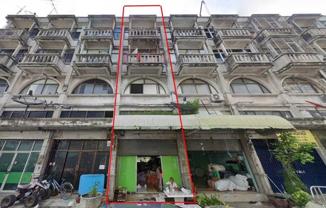 Commercial building for sale, Thanakom City, 192 sq m, 15.10 sq wa, near The Mall Bang Khae