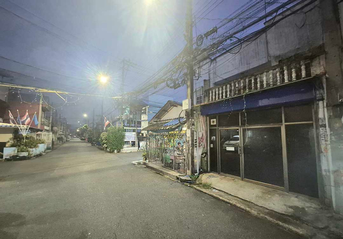ขาย ทาวน์เฮ้าส์ รุ่งเรือง ซอยพหลโยธิน 54 แยก 12 ตามสภาพ ต่ำกว่าราคาตลาด – รูปที่ 2