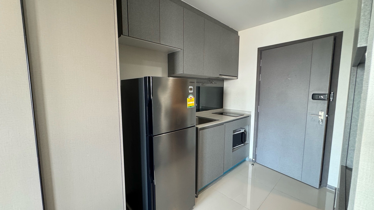 Modern Studio with Sky View | 80m to BTS Bangchak