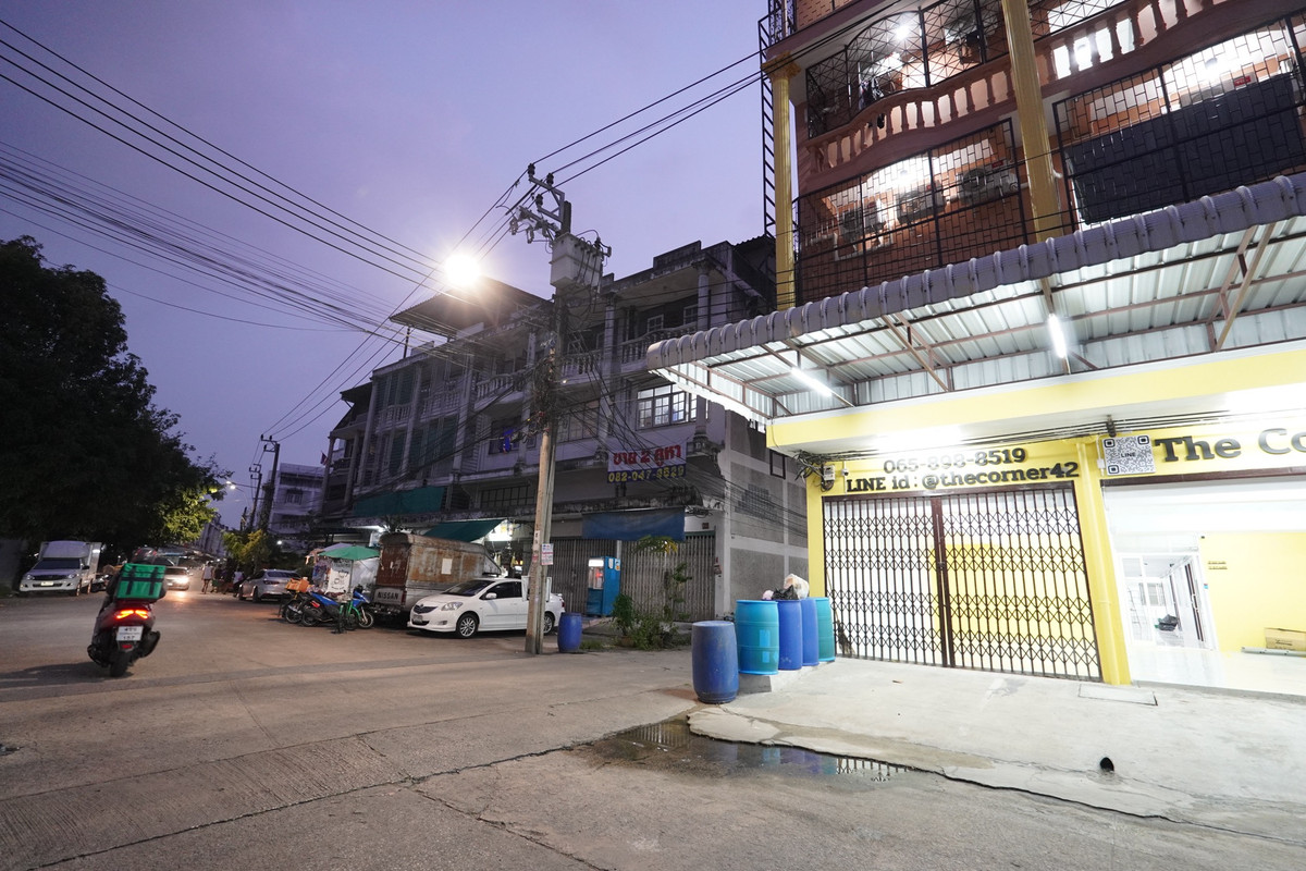 The Corner 5 (เดอะ คอนเนอร์ 5 ) หอพักเปิดใหม่ อยู่เพชรเกษม 42 มหาวิทยาลัยสยาม โรงพยาบาลพญาไท 3 ท่าพระ เพชรเกษม ตลาดพลู บางหว้า เพชรเกษม 42 แยก 1 ** BTS-MRT บางหว้า – รูปที่ 3