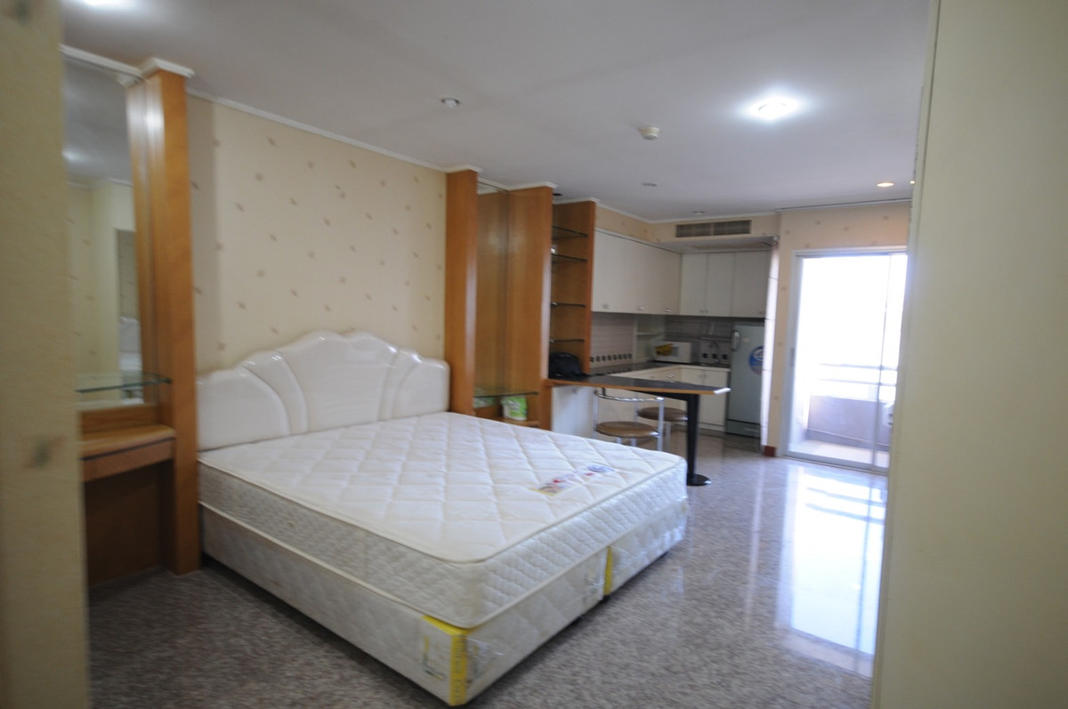Baan Kasemsan Condo 35 sq.m. Eng 中 日 Please add LINE ID @806qphgn o8415o5483 Baan Kasemsan Condo 35 sq.m. Eng 中 日 Please add LINE ID @806qphgn o8415o5483
