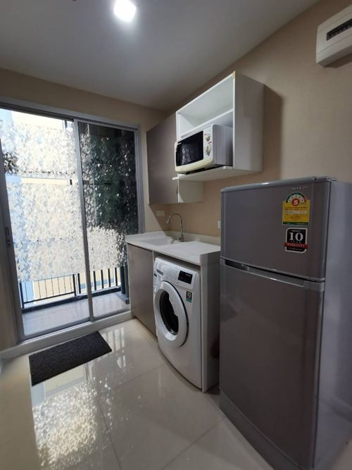 Condo for Rent: Metro Luxe Rama 4