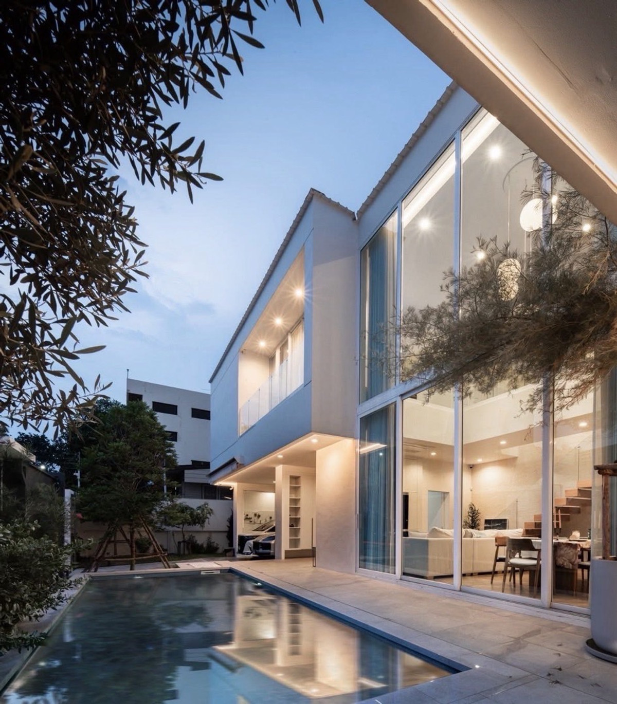 Luxurious self-built Pool Villa, Lat Phrao 64, land 100 sq m, usable area 440 sq m. 📲 𝟎𝟔𝟒-𝟕𝟗𝟒𝟒𝟐𝟔𝟑(Khun Nam)