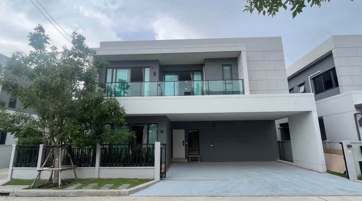 บ้านเดี่ยวหรู ดีไซน์โมเดิร์น ในหมู่บ้านเงียบสงบปลอดภัย ใกล้ทางด่วน 