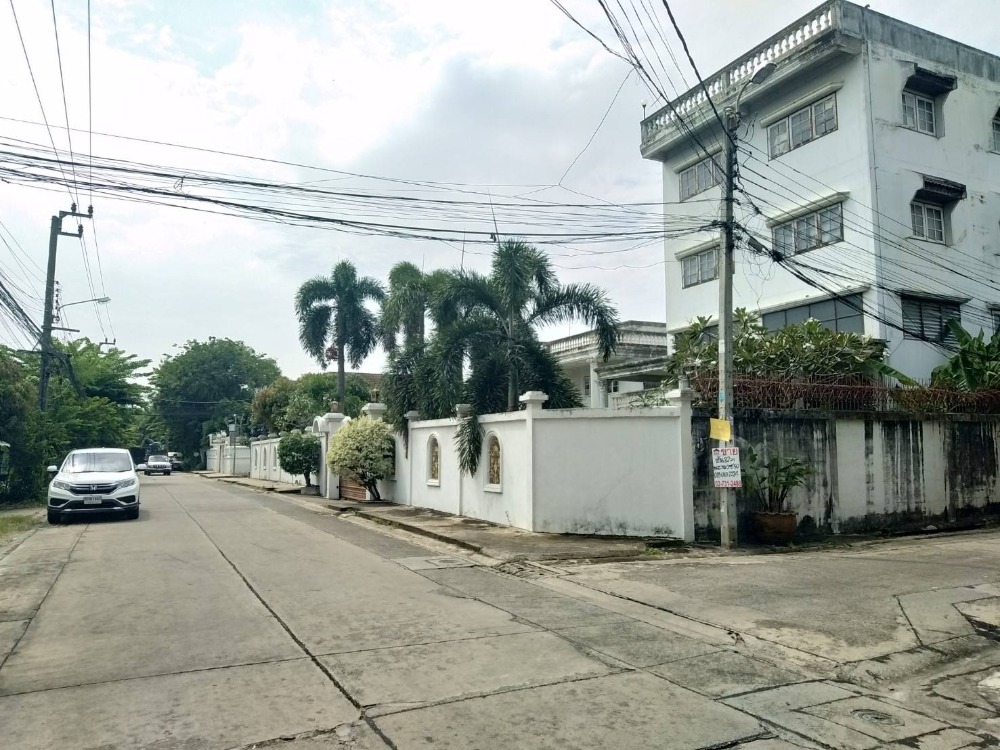 Commercial building 115 square meters, corner location near Central – รูปที่ 4