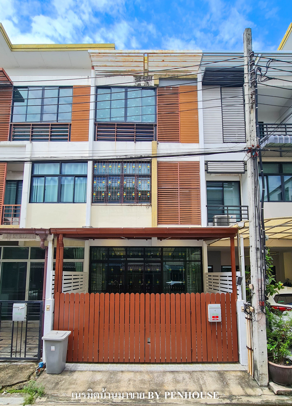 3-story townhouse for sale in Watcharapol area, Signature Village, Watcharapol Rd., Watcharapol Intersection, Thanommit, Sukhapiban 5, ready to move in. 3-story townhouse for sale in Watcharapol area, Signature Village, Watcharapol Rd., Watcharapol Intersection, Thanommit, Sukhapiban 5, ready to move in.