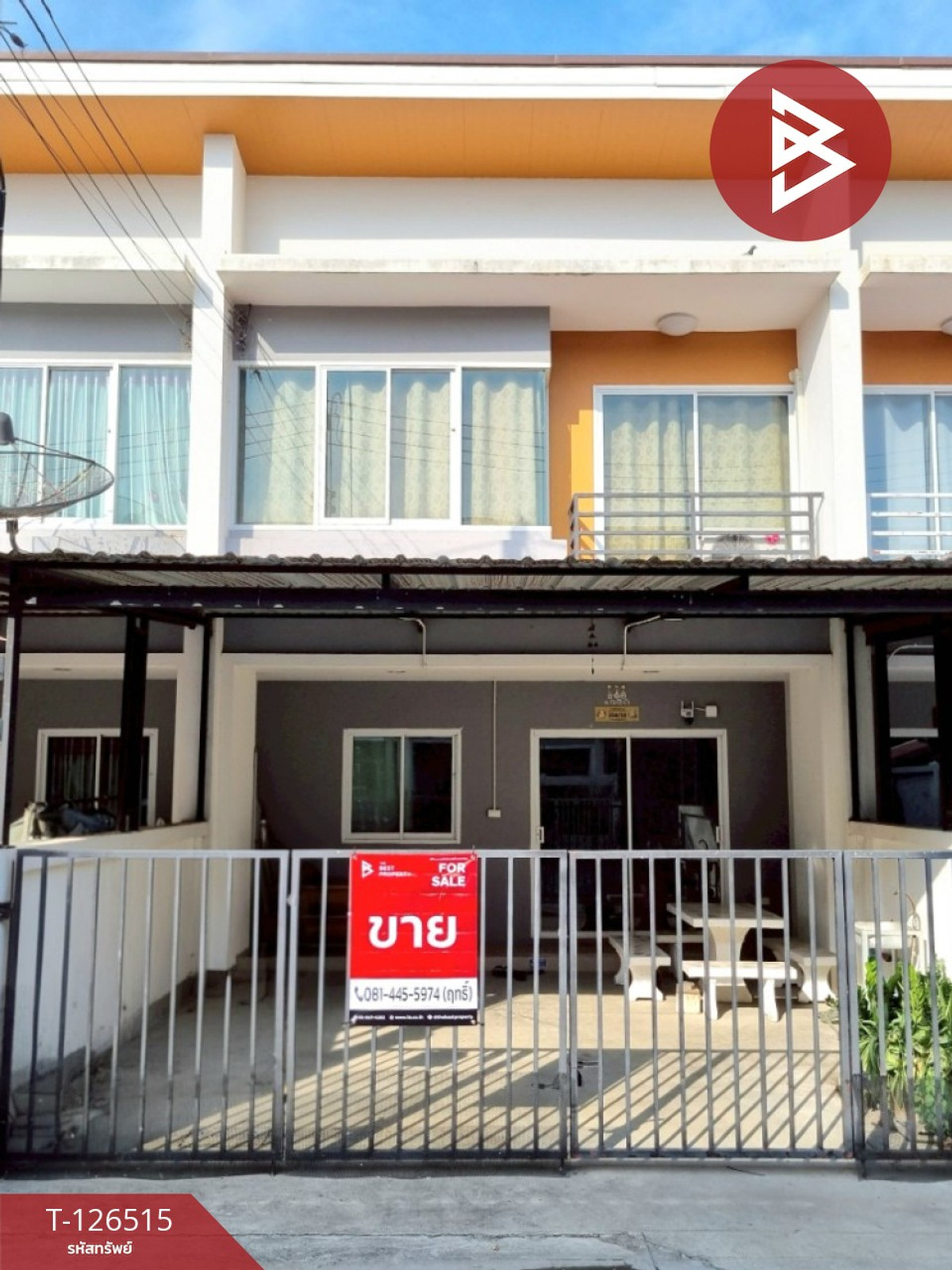 Urgent sale, 2-story townhouse, Tharasiri Village, Prong Maduea, Nakhon Pathom. Urgent sale, 2-story townhouse, Tharasiri Village, Prong Maduea, Nakhon Pathom.