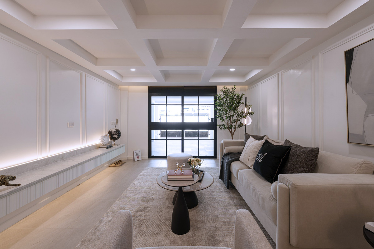▲ ขายด่วน!! ทาวน์เฮ้าส์ 2 ชั้น ซอยปรีดีพนมยงค์ 42 /3B4B/192sqm. ▲ ขายด่วน!! ทาวน์เฮ้าส์ 2 ชั้น ซอยปรีดีพนมยงค์ 42 /3B4B/192sqm.