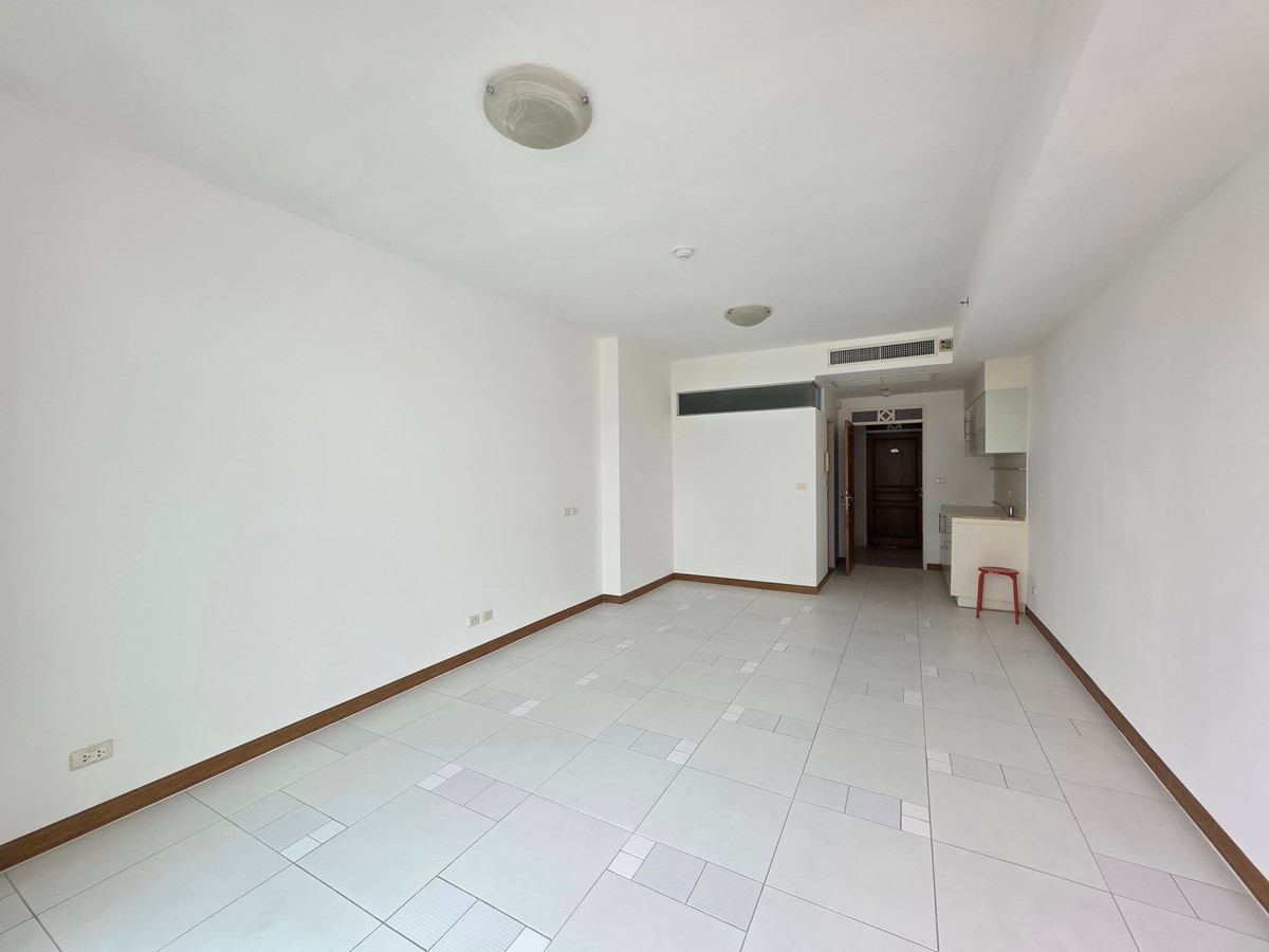 The Best Price! Two adjacent units are available and can be purchased together at an exclusive special price.