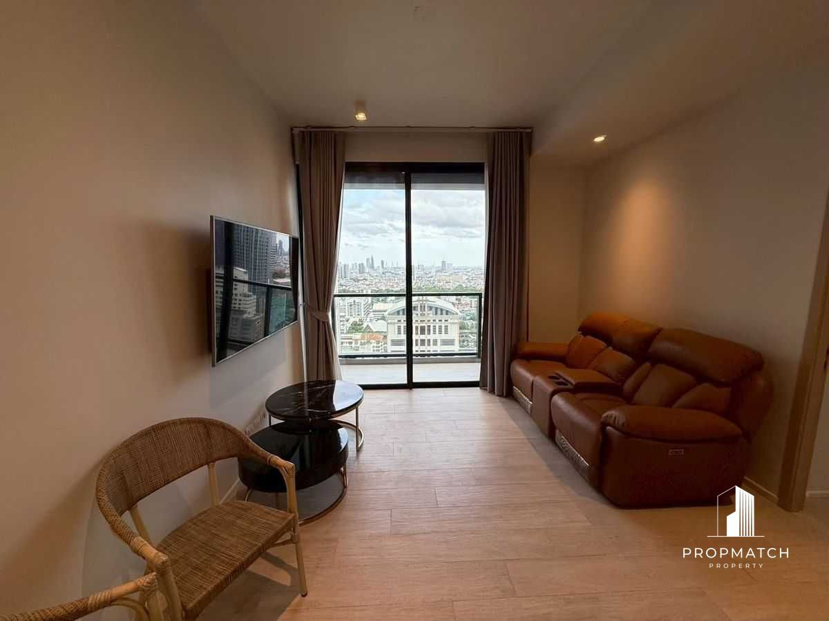 ✨Flash Deal ✨The Loft Silom (1Bed 1Bath 50SQM.) ready to move in! Only 9,450,000 baht Tel.0981315848 @propmatch