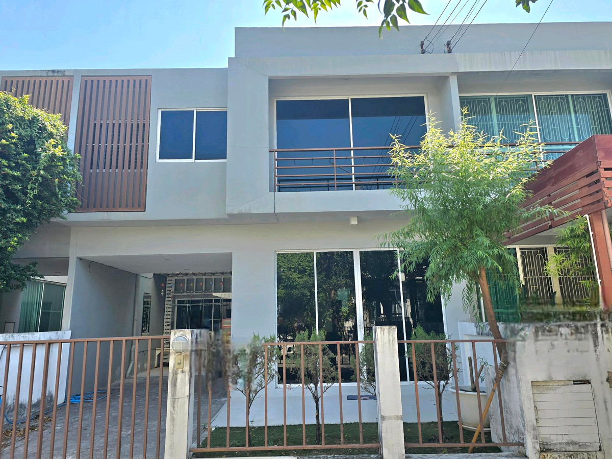 Townhome for rent, 2 floors, 23 sq m. Near Fashion Island