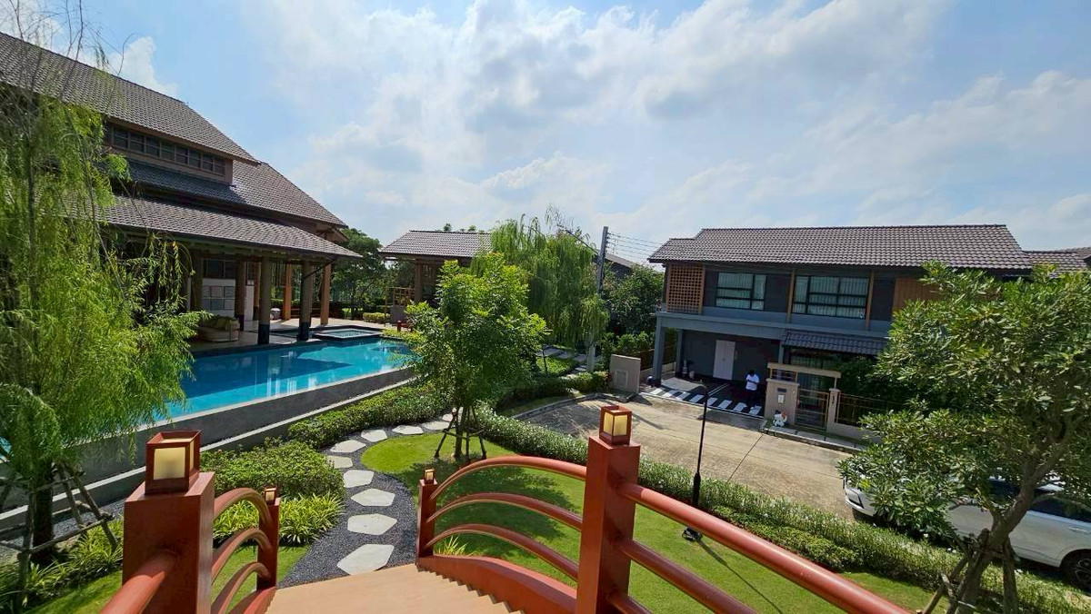 ขาย / เช่า  ม.อณาสิริ (Anasiri Rangsit)บ้านเดียวสไตล์ Modern Japanese  บ้านเดี่ยว 2 ชั้น 51.9 ตร.ว. หลังริม   หน้าบ้านตรงข้ามสวน ติดสระว่ายน้ำส่วนกลาง ทำเลดี สุดๆ เหมือนมีสระว่ายน้ำในบ้าน 4 ห้องนอนอ 4 ห้องน้ำ   – รูปที่ 3