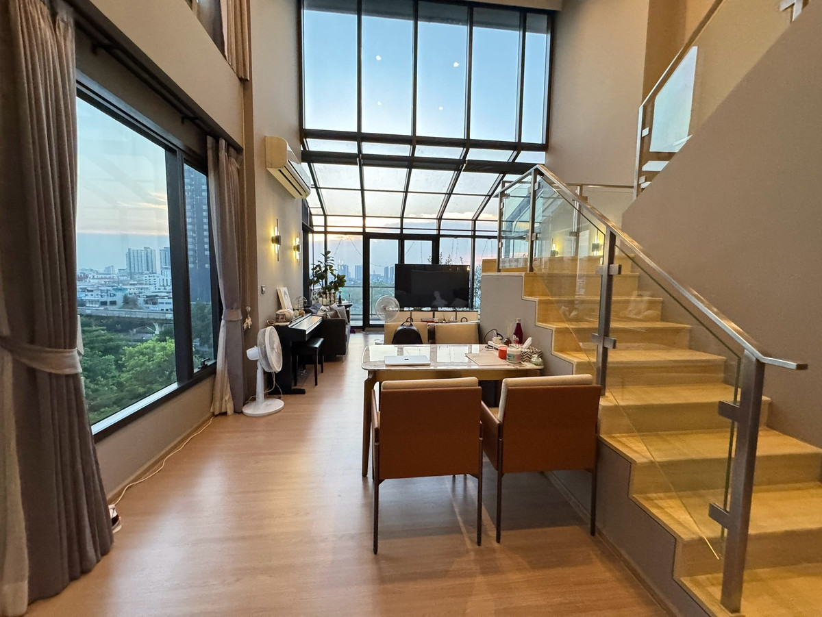 🔥 Urgent sale 🔥 Cheapest, very beautiful room, corner room, wide and open. Call 0619824959