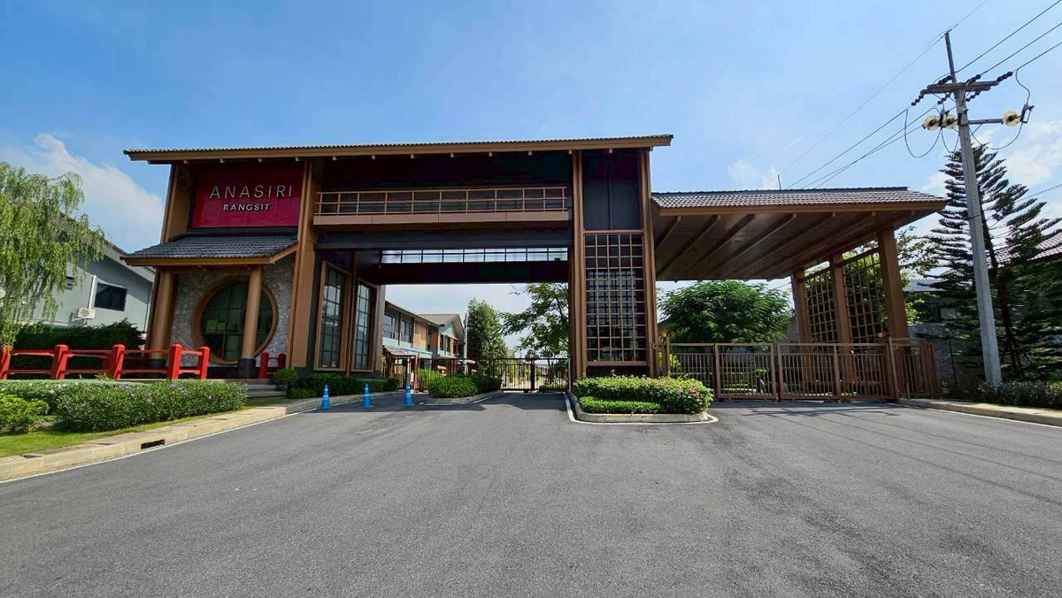 ขาย / เช่า  ม.อณาสิริ (Anasiri Rangsit)บ้านเดียวสไตล์ Modern Japanese  บ้านเดี่ยว 2 ชั้น 51.9 ตร.ว. หลังริม   หน้าบ้านตรงข้ามสวน ติดสระว่ายน้ำส่วนกลาง ทำเลดี สุดๆ เหมือนมีสระว่ายน้ำในบ้าน 4 ห้องนอนอ 4 ห้องน้ำ   – รูปที่ 4