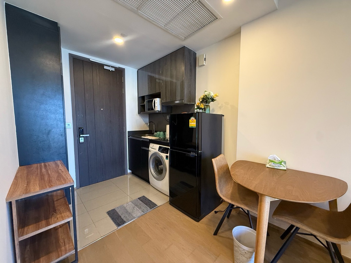 For Rent!! Ashton Chula - Silom 1 Bedroom | 34 sq.m. | 25,000 THB / month 📞 Contact: Aomam (Agent) Tel / Line ID : 095-587-1692 WhatsApp : +66 95 587 1692