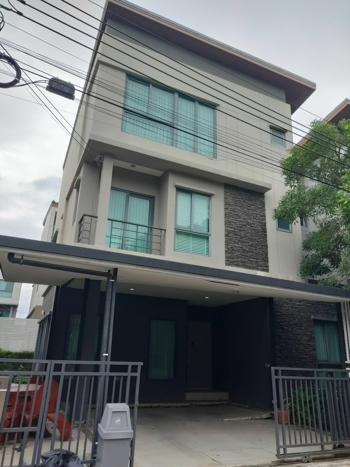 [[For sale]] Semi-detached house 📌 near Mega Bangna, Baan Klang Muang project, The Edition Bangna-Wongwaen, beautifully decorated 💥💥