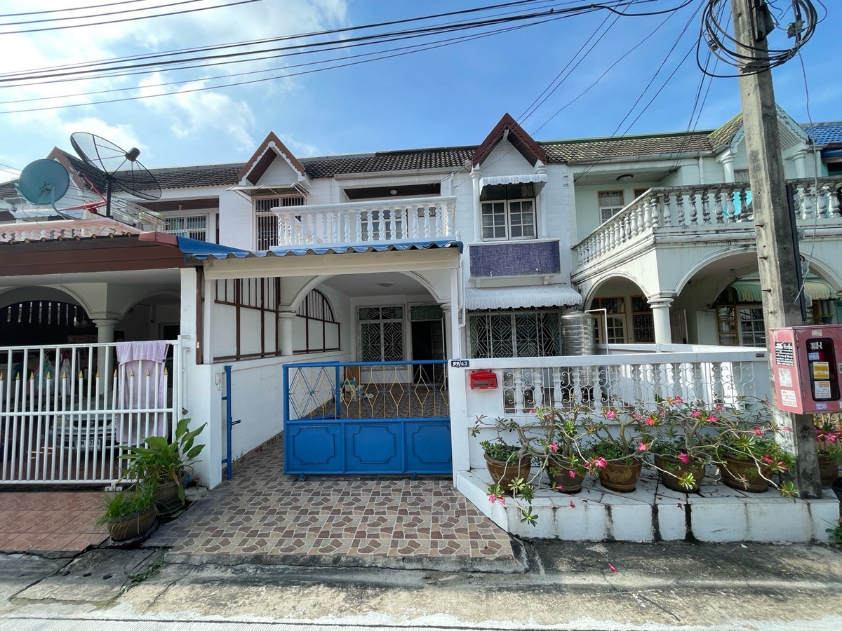 SALE : Townhouse 2 stories , near Don Mueng Airport 