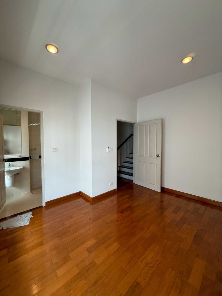 ให้เช่า ทาวน์โฮม Baan Klang Muang Luzern Sukhumvit 88 ตรม 22 ตรว ใกล้สวนหลวง ร.9 – รูปที่ 4