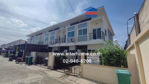 ทาวน์โฮม 2 ชั้น 27.6 ตร.ว. หมู่บ้านวิลเลจแอทพาร์ค ราชพฤกษ์-กาญจนาภิเษก ซอยวัดท่าเกวียน ถนนราชพฤกษ์ ถนนกาญจนาภิเษก ถนน346 ลาดหลุมแก้ว ปทุมธานี