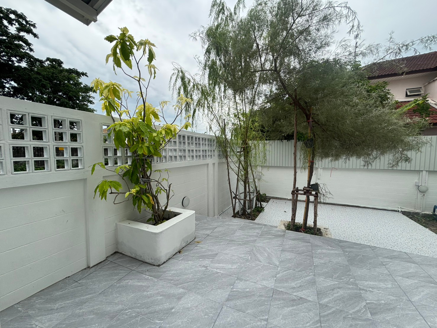 ให้เช่าบ้านเดี่ยว 2 ชั้น ใกล้รถไฟฟ้า MRT สายสีส้ม โครงการ เพอร์เฟคเพลส รามคำแหง164 แอร์เฟอร์ครบพร้อมเข้าอยู่  มี4ห้องนอน3ห้องน้ำ ราคาเช่าเดือนละ45,000บาท – รูปที่ 2