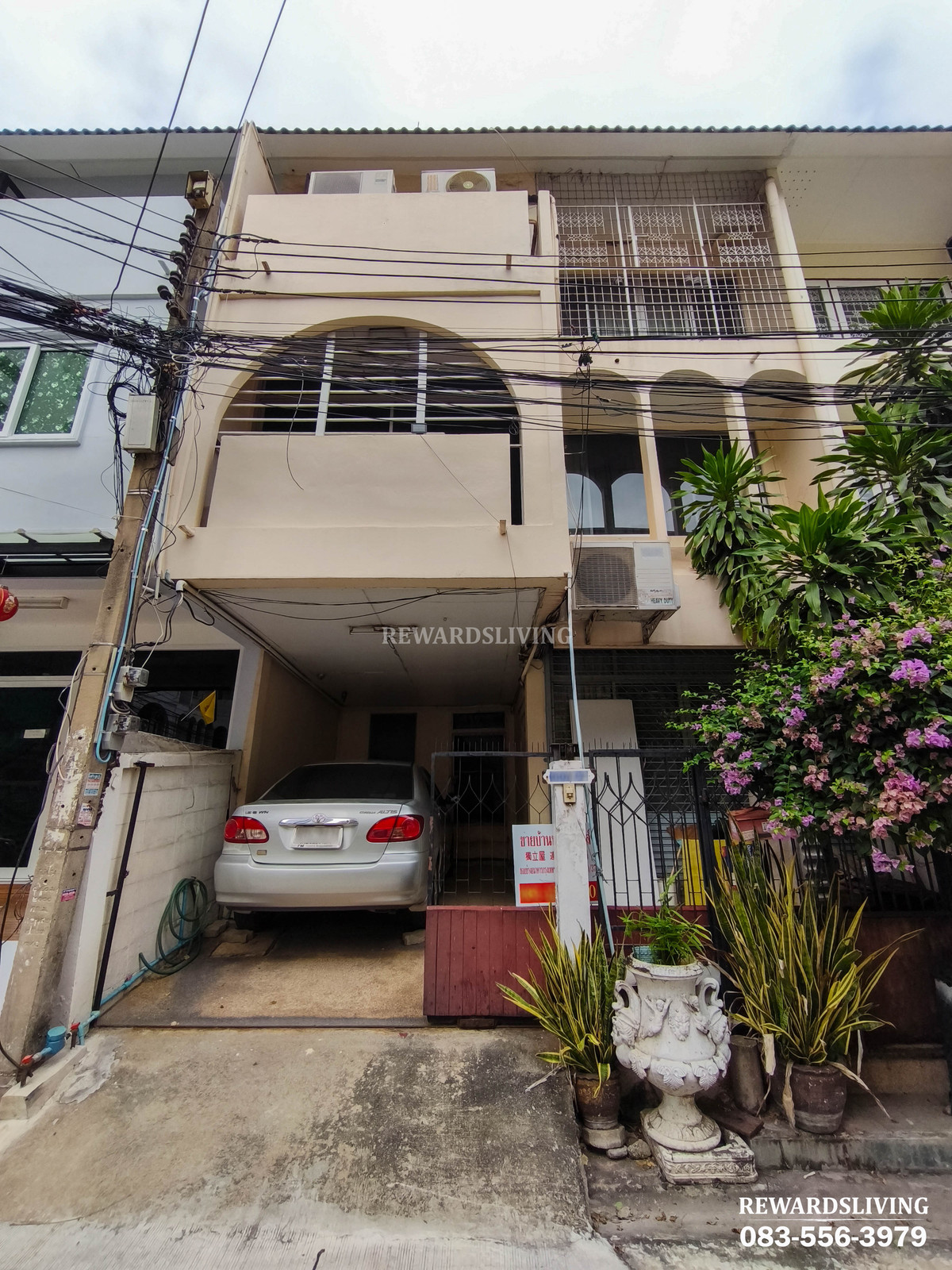 ขายทาวน์โฮม 3 ชั้น พร้อมดาดฟ้า ใกล้ MRT พระราม 9 เพียง 800 ม. ทำเลอโศก–ดินแดง–รัชดา Urban Townhome ในโซน CBD กรุงเทพฯ – รูปที่ 2
