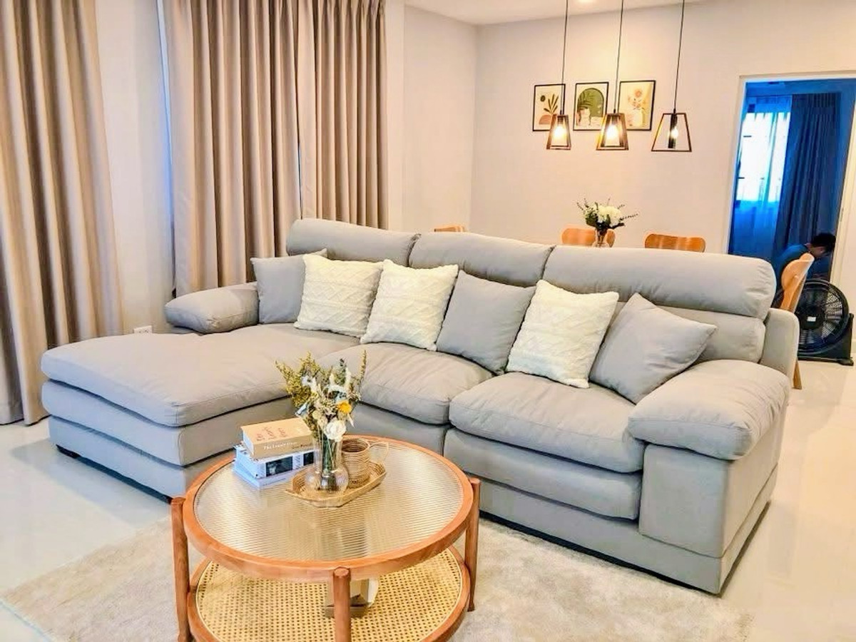 🌟ให้เช่าบ้านเดี่ยว เซนโทร บางนา เฟส 2บ้านสวย 2 ชั้น 4 ห้องนอน 4 ห้องน้ำ ตกแต่งสวย บิ้วท์อิน-เฟอร์นิเจอร์ครบครัน💥ค่าเช่า: 95,000 บาท/เดือน – รูปที่ 3