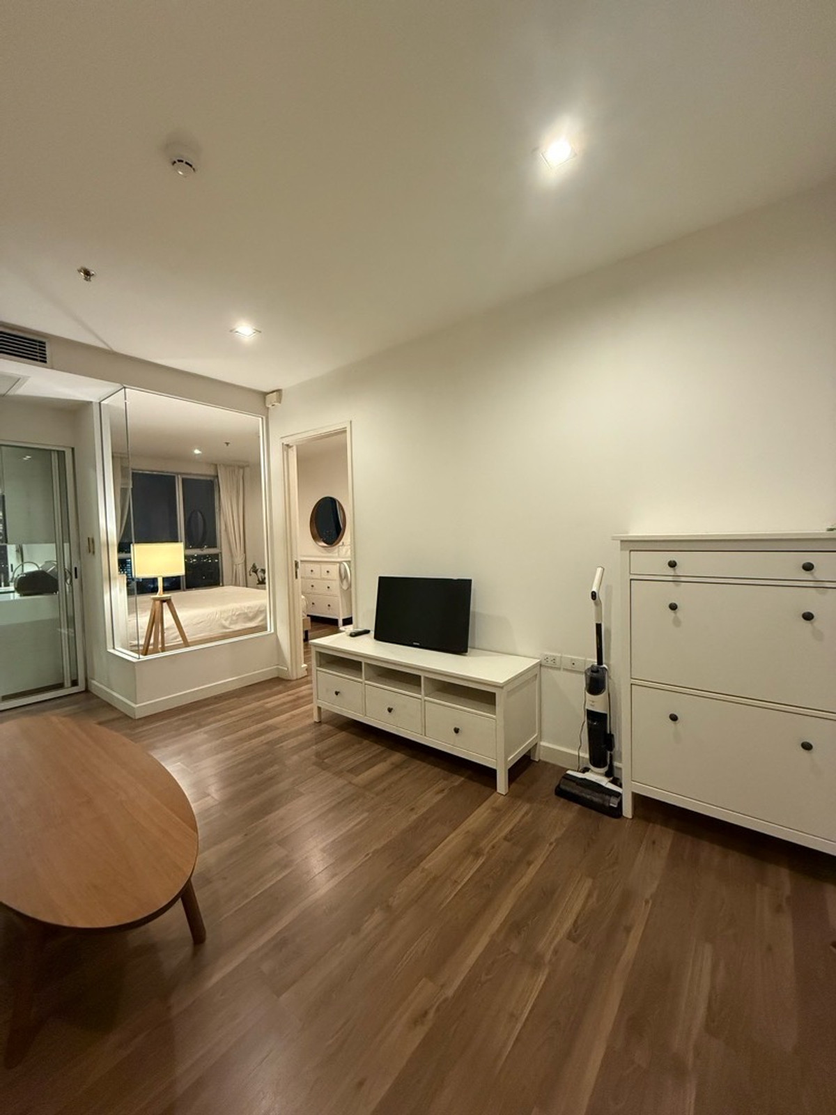 🔥Urgent for rent 🔥 The room Sathorn-Taksin, fully furnished, ready to move in, convenient transportation, near BTS Pho Nimit ❗