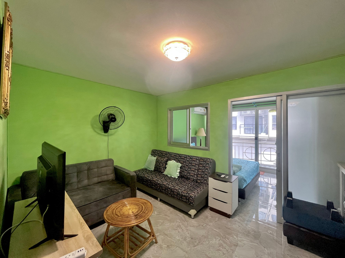 Condo near the city at an affordable price!!! Condo for sale at Prayapirom Chateau Riverboat, 34.3 sq.m., fully furnished, top floor, great value! Condo near the city at an affordable price!!! Condo for sale at Prayapirom Chateau Riverboat, 34.3 sq.m., fully furnished, top floor, great value!