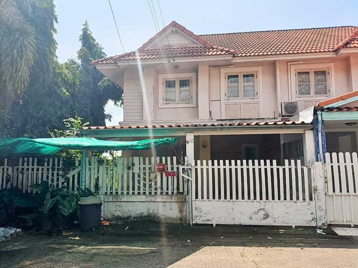 Townhouse for Sale in Pruksa 31 Project, 120 sqm, near Central Salaya Townhouse for Sale in Pruksa 31 Project, 120 sqm, near Central Salaya