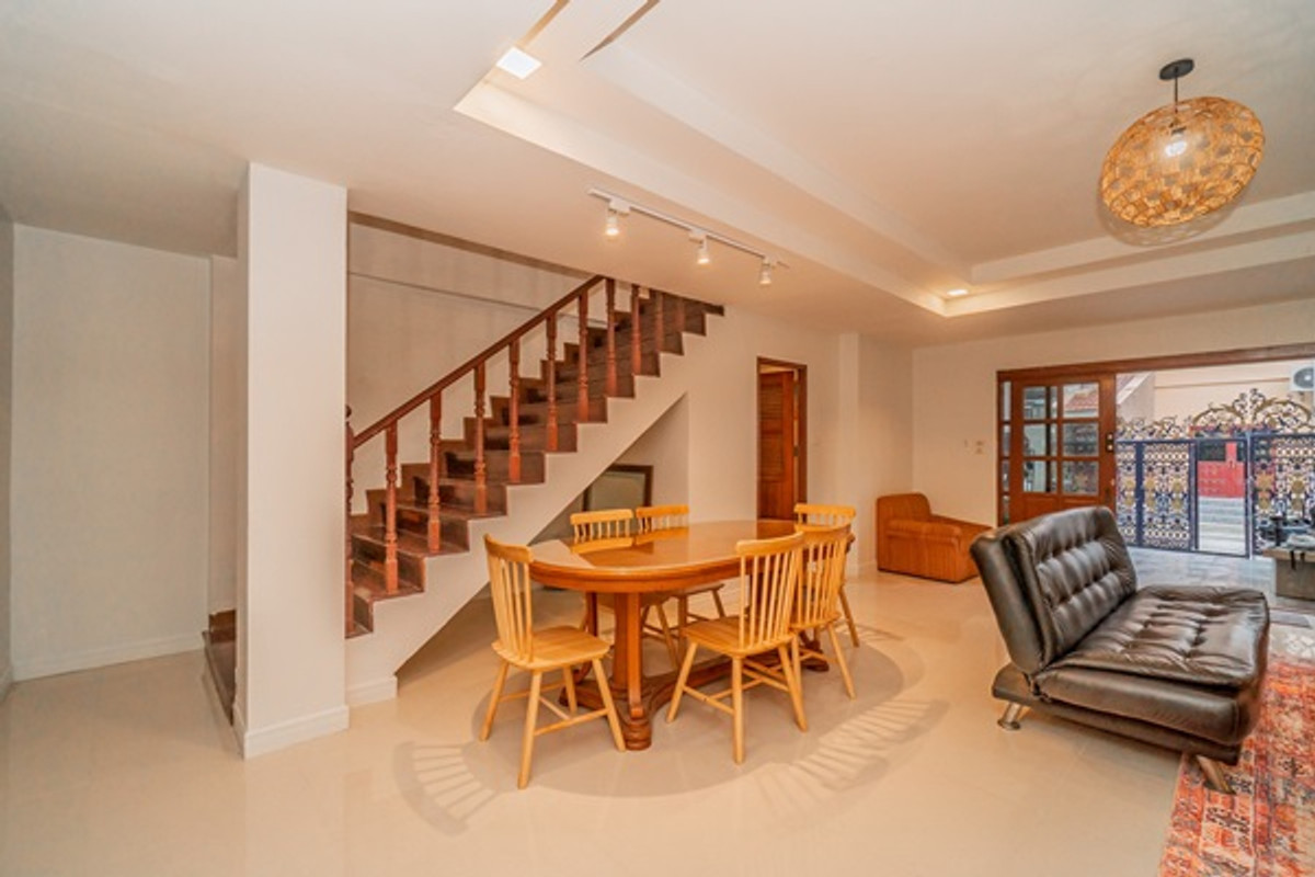 📣🌈🏡 เช่าบ้านหรู ใจกลางทองหล่อ ซอย 25 เหมาะกับครอบครัวใหญ่ แต่งสไตล์โมเดริ์น มีโต๊ะพูล – รูปที่ 3