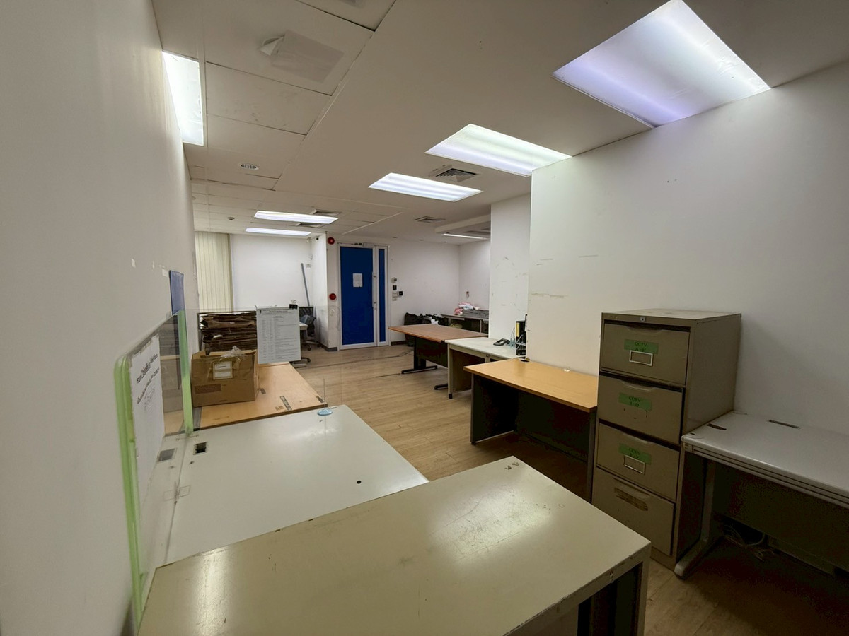 Office space for sale at Thai Wah Tower near MRT Lumpini & BTS Saladaeng. Office space for sale at Thai Wah Tower near MRT Lumpini & BTS Saladaeng.