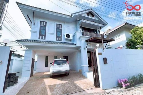 2-storey detached house for sale, 49 sq m, Pradit Manutham, Lat Phrao, near the expressway-BTS.