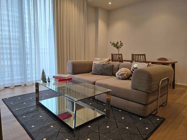คอนโดหรูให้เช่า Muniq Langsuan  2 Bed 3 Bath Size: 86 Sqm ✨Fully Furnished, Ready to move in