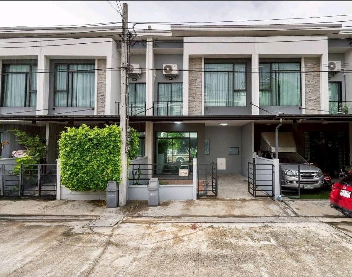 ✨ ทาวน์โฮมรีโนเวทใหม่ พร้อมเข้าอยู่ ใกล้สนามบินดอนเมือง จะถูกเรียกตัวไปบิน หรือจะเที่ยว ก็ไม่หวั่น 🏡 The Pleno พหลโยธิน – วัชรพล🌳